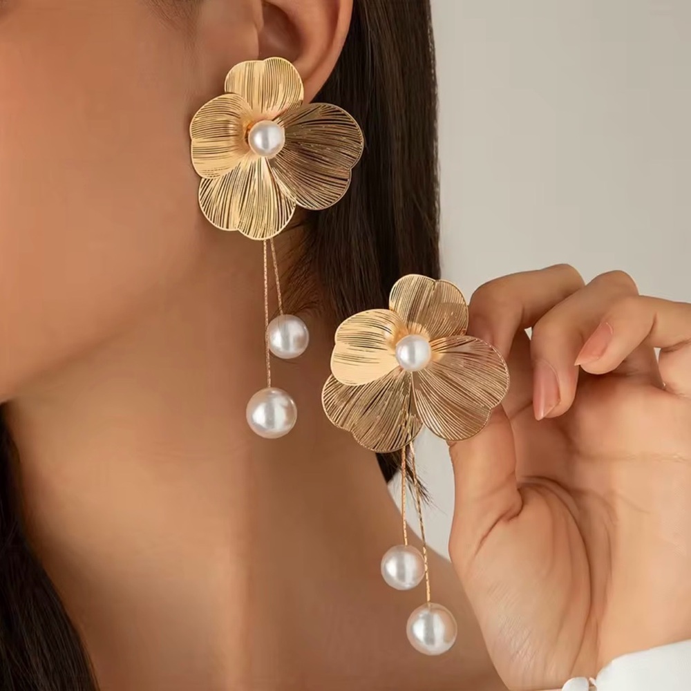 Golden Flower Pearl Drop Earrings - Elegant Women Jewelry